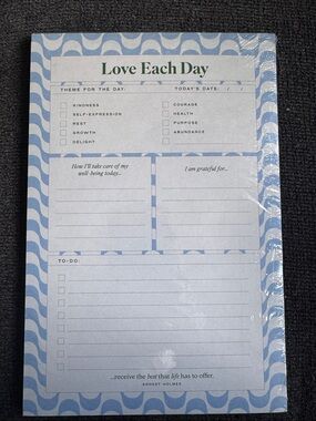Green Inspired Blue "Love Each‎ Day" Daily Planner Notepad